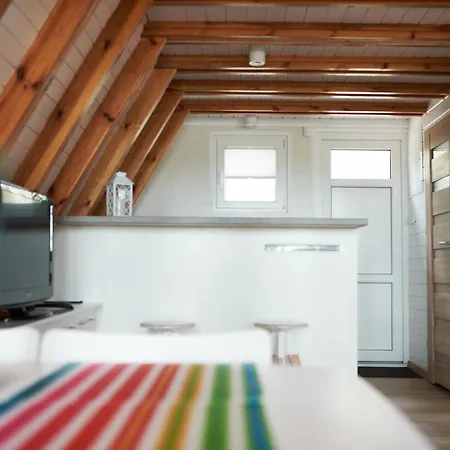 別荘 Osada Swory W Lesie Nad Jeziorem Małe Swornegacie