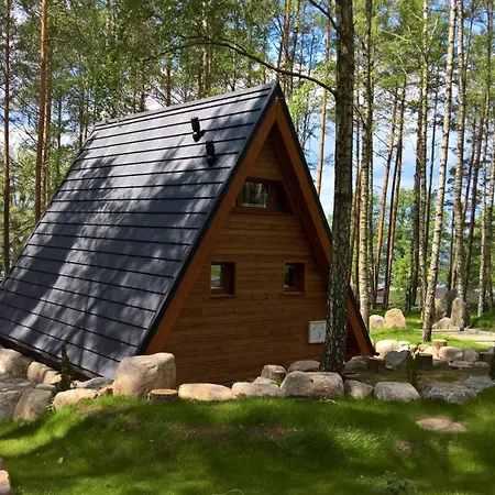 Osada Swory W Lesie Nad Jeziorem 別荘 Małe Swornegacie