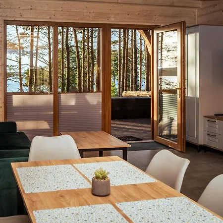 Casa vacanze Osada Swory W Lesie Nad Jeziorem