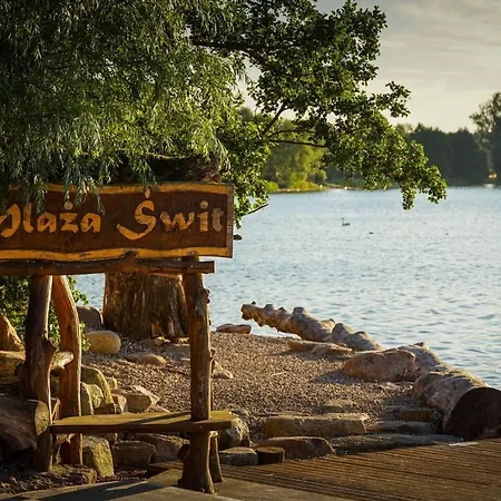 Osada Swory W Lesie Nad Jeziorem Casa vacanze *