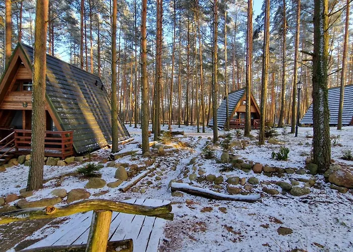 Osada Swory W Lesie Nad Jeziorem Сasa de vacaciones
