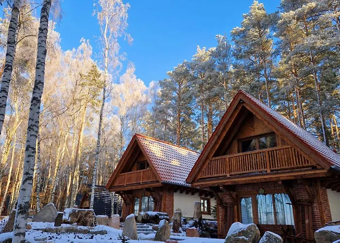 Osada Swory W Lesie Nad Jeziorem Semesterbostad Male Swornegacie