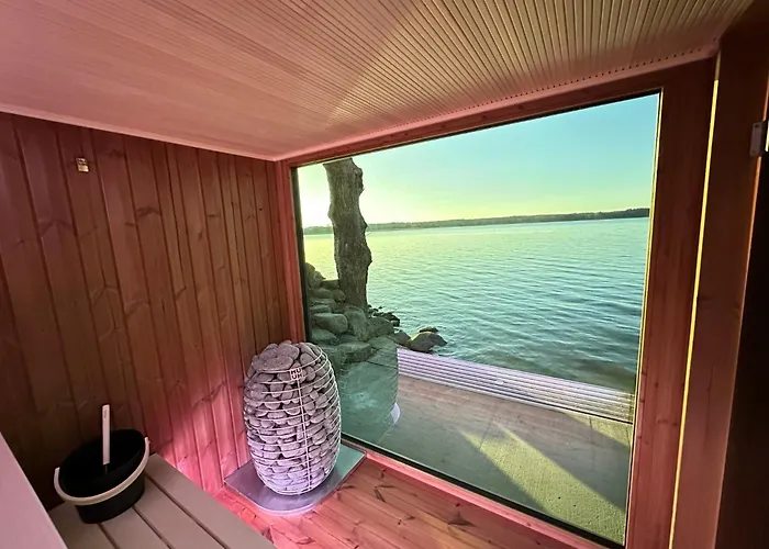 Osada Swory W Lesie Nad Jeziorem Сasa de vacaciones